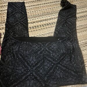 Black Paisley Patterned Leggings VS